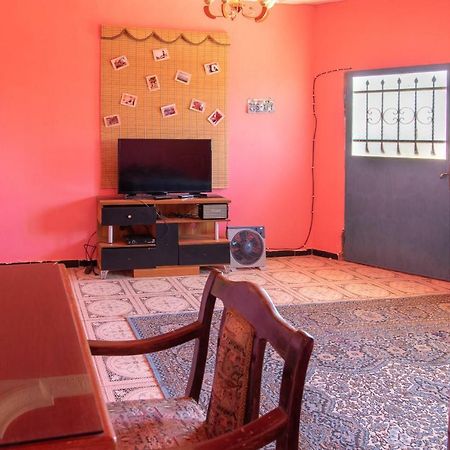 Bed and Breakfast Bedouin Pink Ecohouse à Wadi Musa Extérieur photo