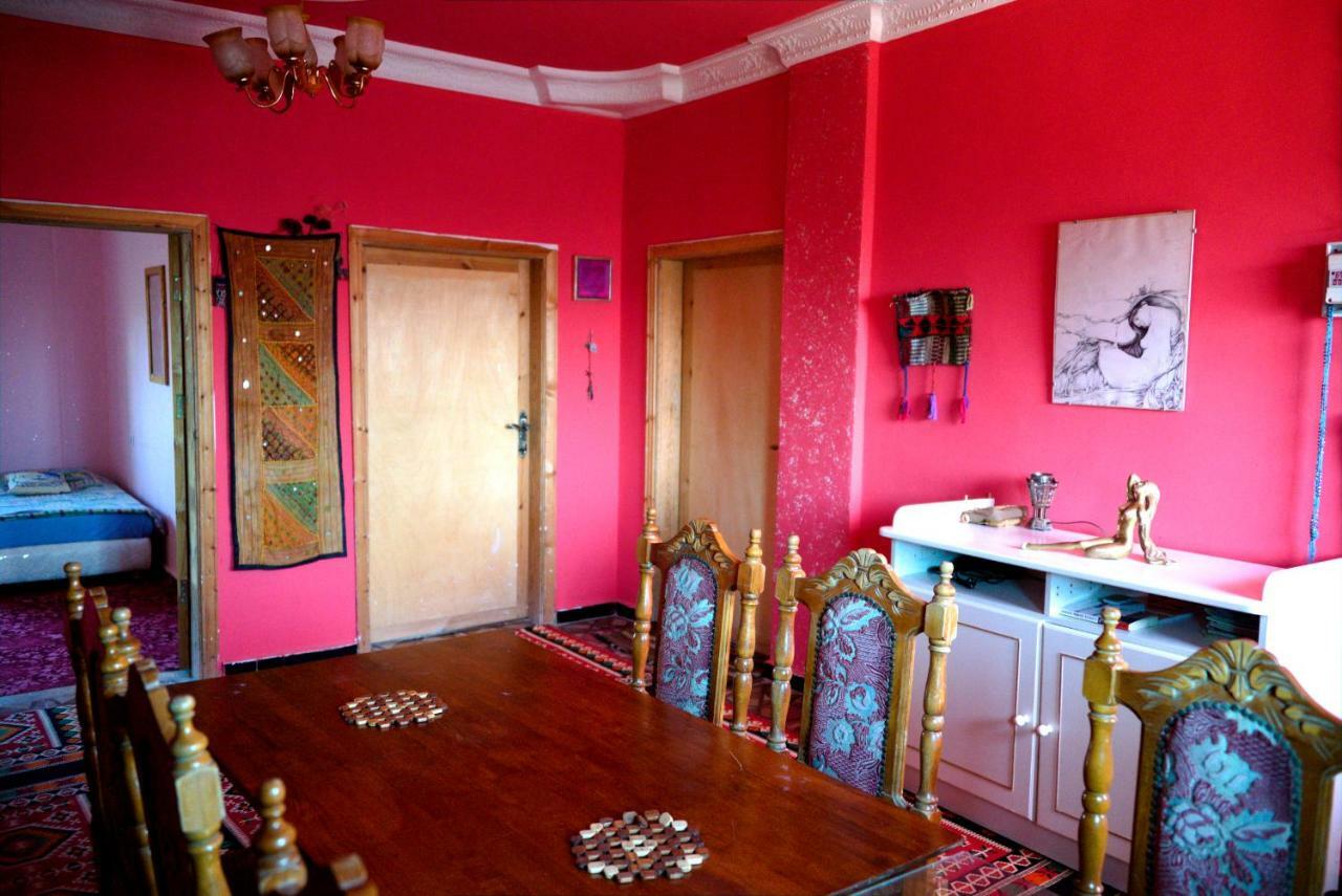 Bed and Breakfast Bedouin Pink Ecohouse à Wadi Musa Extérieur photo