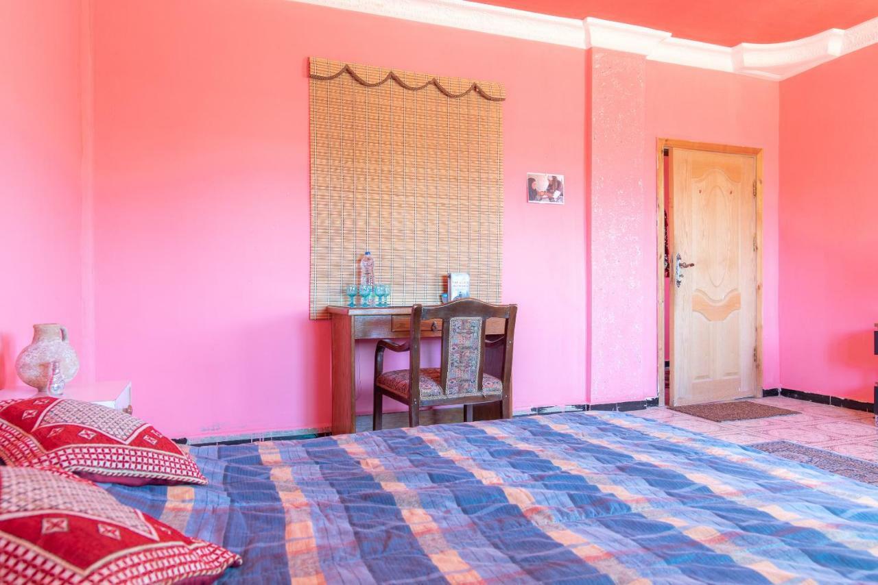 Bed and Breakfast Bedouin Pink Ecohouse à Wadi Musa Extérieur photo